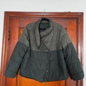 Summersalt color block women’s medium Green Puffer Jacket